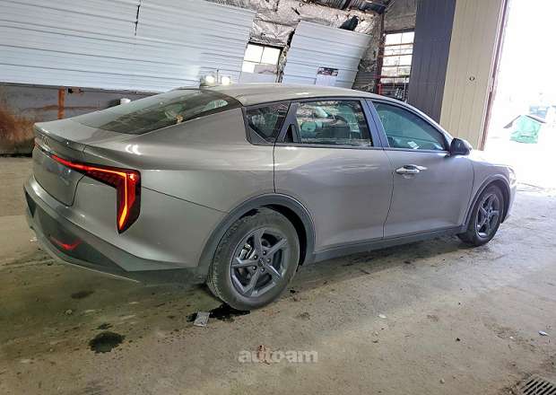 Kia K4