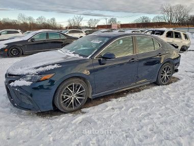 Toyota Camry  2021 