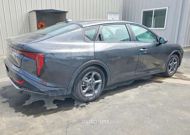 Kia K4