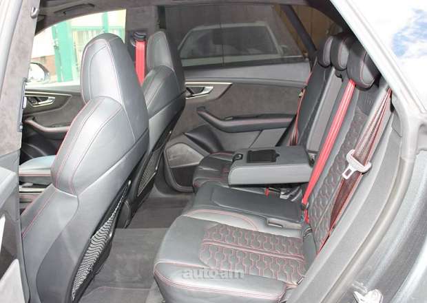 Audi RSQ8