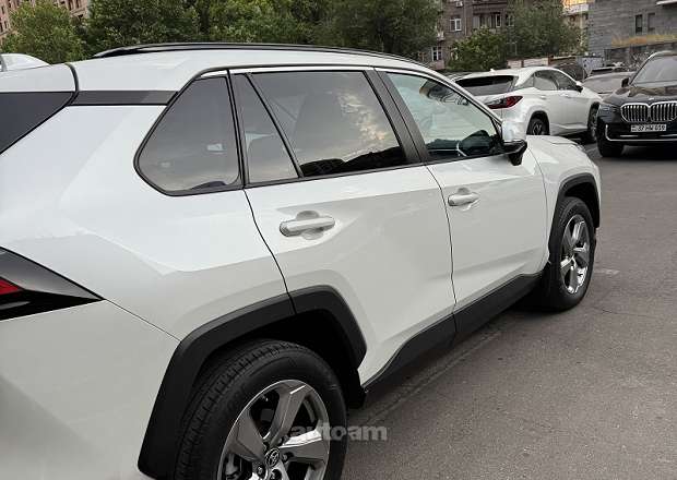 Toyota Rav 4