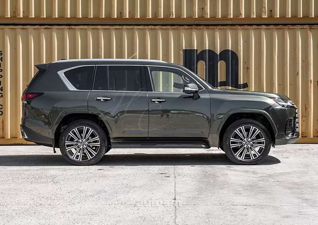 Lexus LX 700