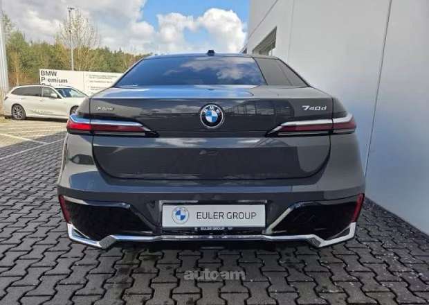 BMW 740