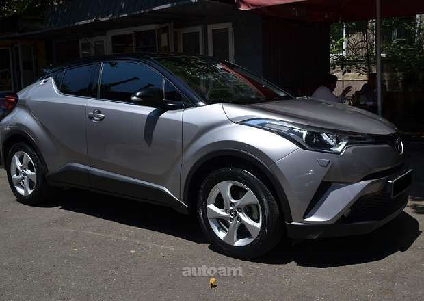 Toyota C-HR 2018 — фото 4