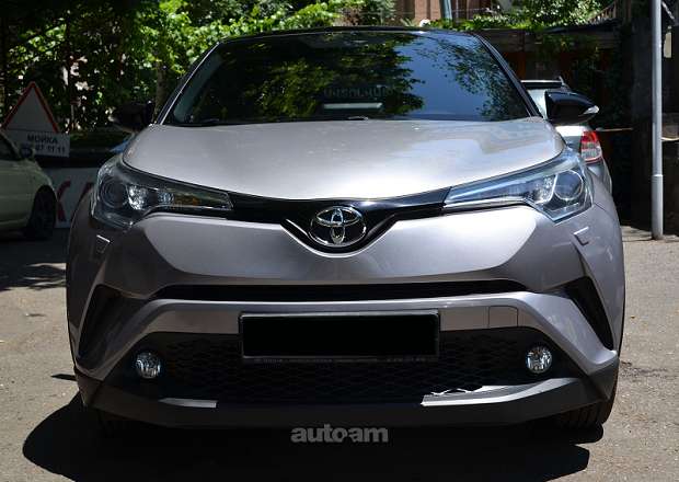 Toyota C-HR 2018 — фото 2