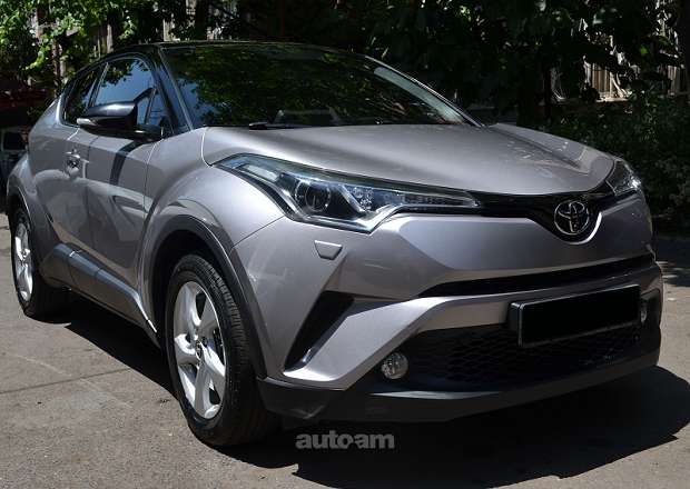 Toyota C-HR 2018 — фото 1