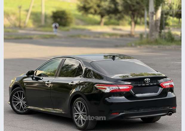 Toyota Camry 2018 — լուսանկար 5