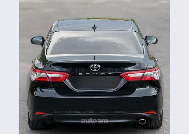 Toyota Camry 2018 — լուսանկար 4