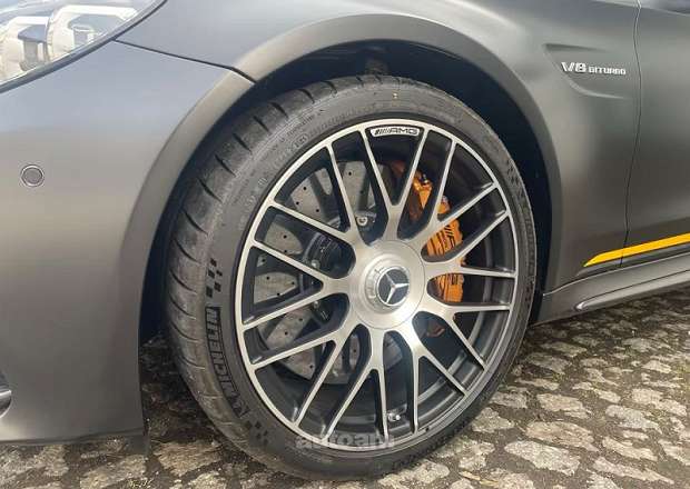 Mercedes-Benz C 63 AMG