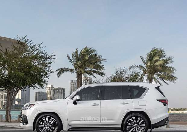 Lexus LX 600