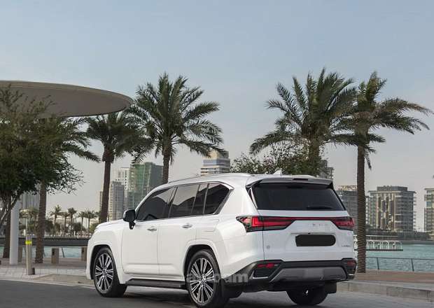Lexus LX 600