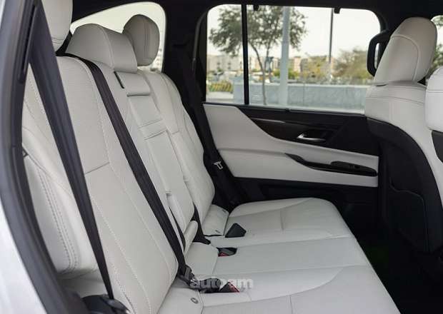Lexus LX 600