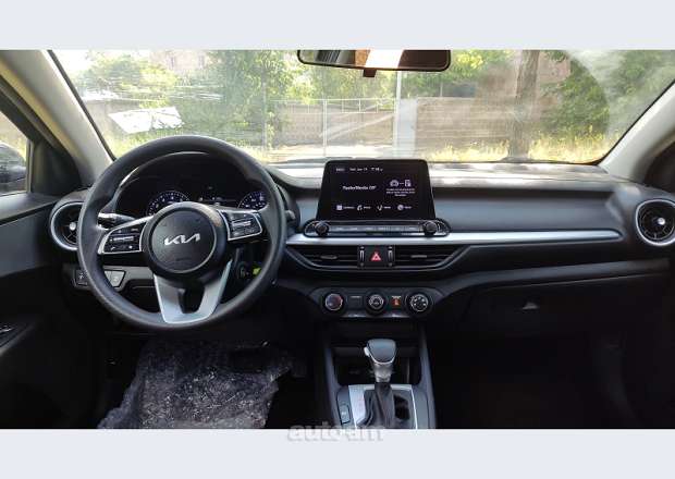 Kia Forte 2023 — photo 4