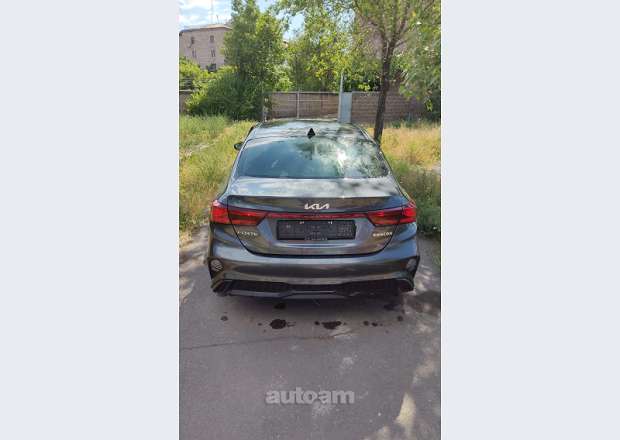 Kia Forte 2023 — photo 2