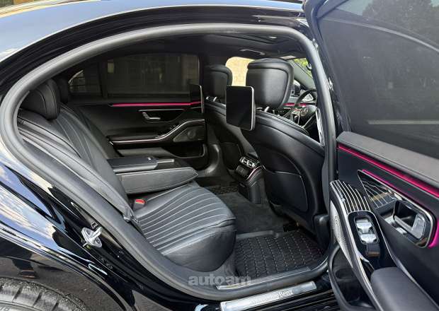 Mercedes-Benz S 500