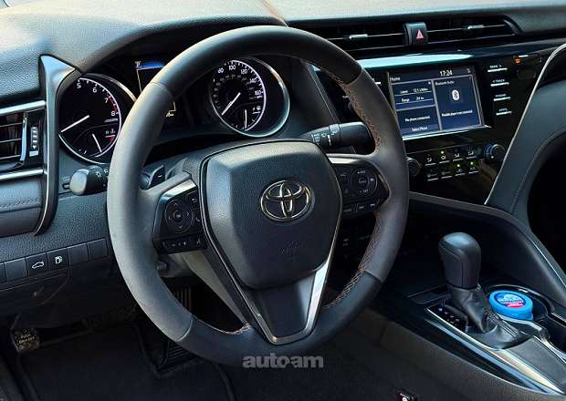 Toyota Camry 2018 — լուսանկար 7