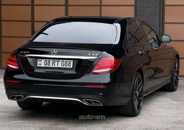 Mercedes-Benz E 43 AMG