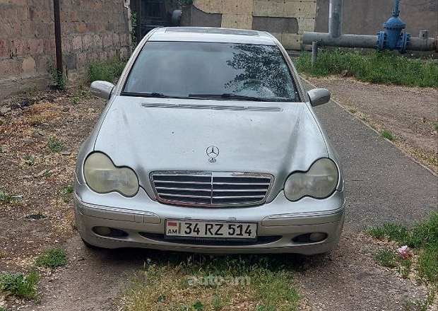 Mercedes-Benz C 240