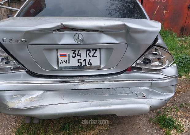 Mercedes-Benz C 240