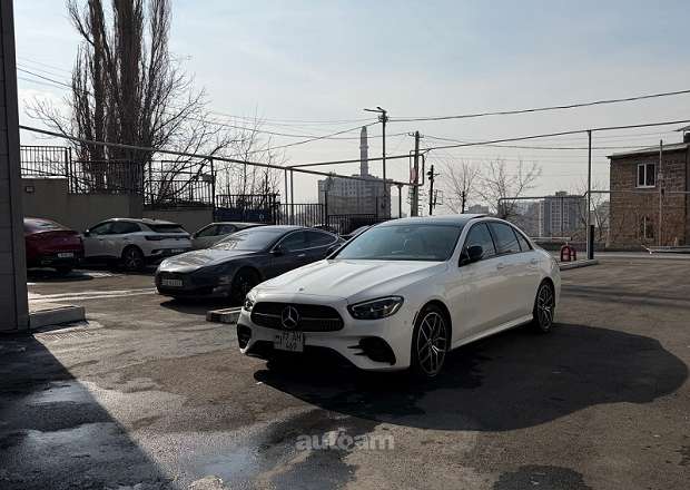 Mercedes-Benz E 350 2022 — լուսանկար 1