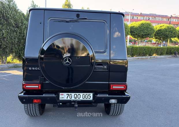 Mercedes-Benz G 500