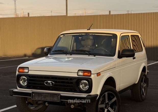 VAZ (Lada) 2121 NIVA (4x4)