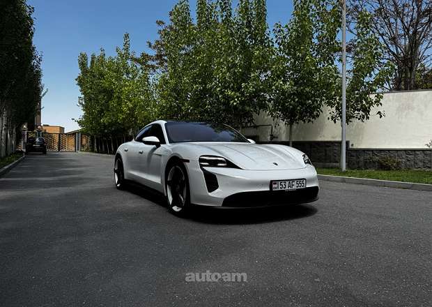 Porsche Taycan