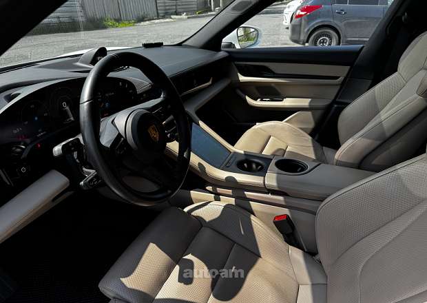 Porsche Taycan