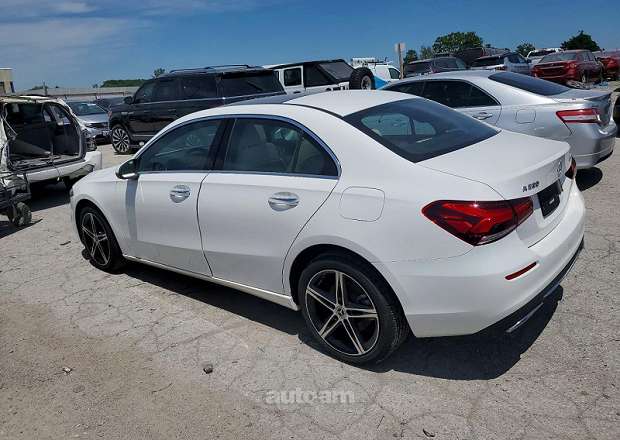 Mercedes-Benz A 220