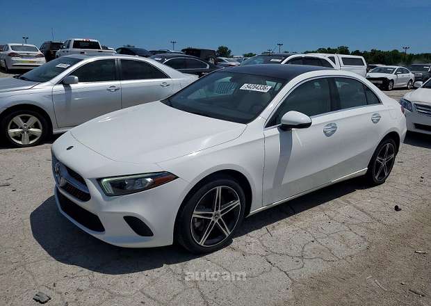 Mercedes-Benz A 220