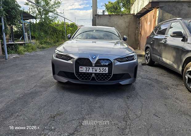 BMW i4
