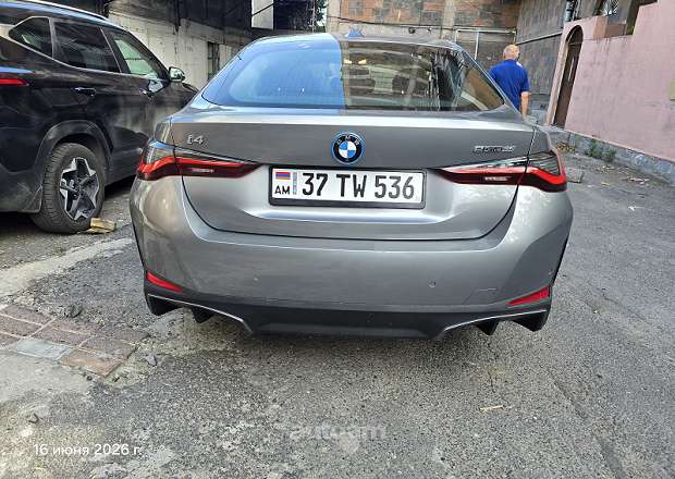 BMW i4