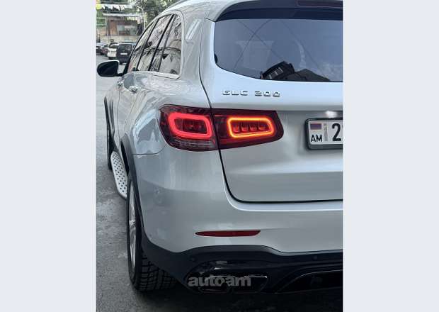 Mercedes-Benz GLC 300