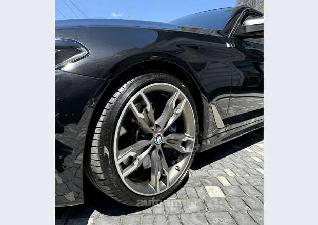 BMW 550