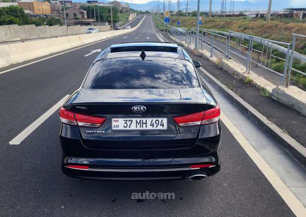 Kia Optima 2017 — լուսանկար 13