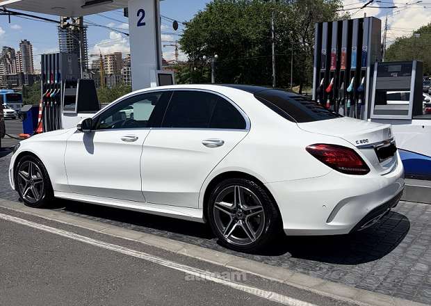 Mercedes-Benz C 200