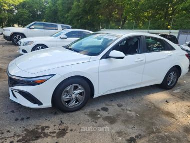 Hyundai Elantra  2023 