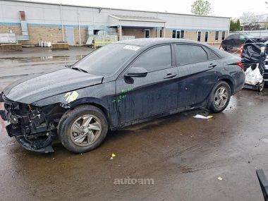 Hyundai Elantra  2024 