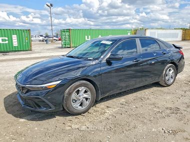 Hyundai Elantra  2025 