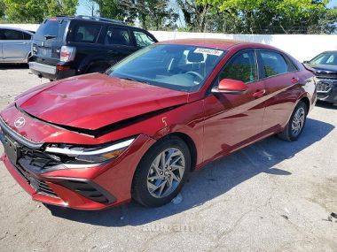 Hyundai Elantra  2024 