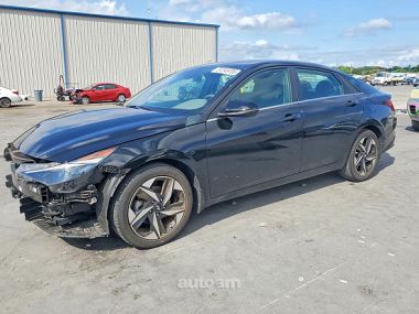 Hyundai Elantra  2021 
