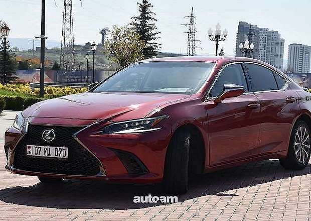 Lexus ES 200