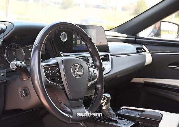 Lexus ES 200
