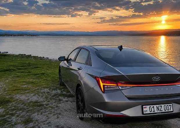 Hyundai Elantra 2022 — լուսանկար 3