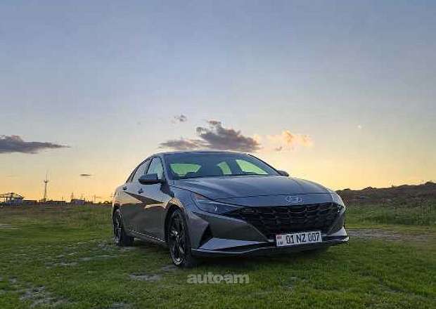 Hyundai Elantra 2022 — լուսանկար 2