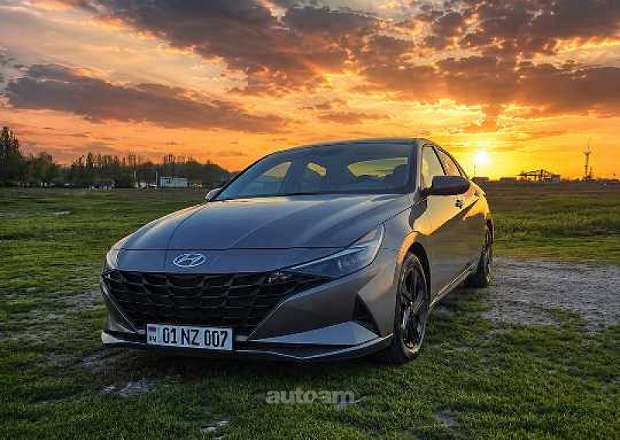 Hyundai Elantra 2022 — լուսանկար 1