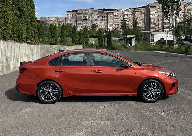 Kia Forte 2023 — фото 8
