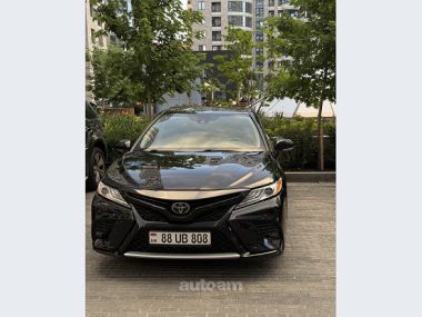 Toyota Camry  2020 