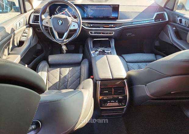 BMW X7