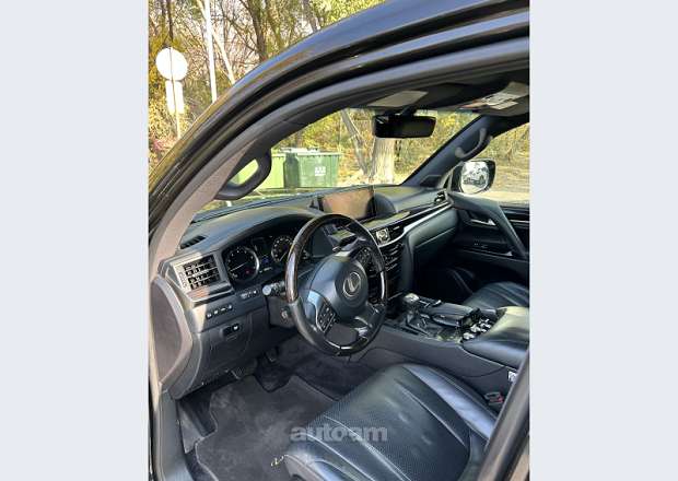Lexus LX 570